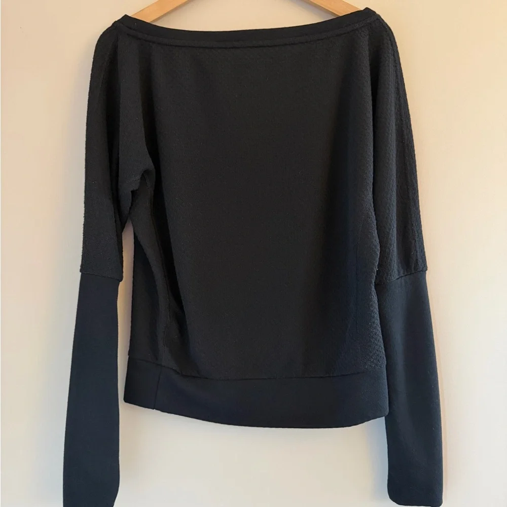 Nike Dri-FIT Womens Small Athleisure Pilates Core Elevated Activewear Sweatshirt